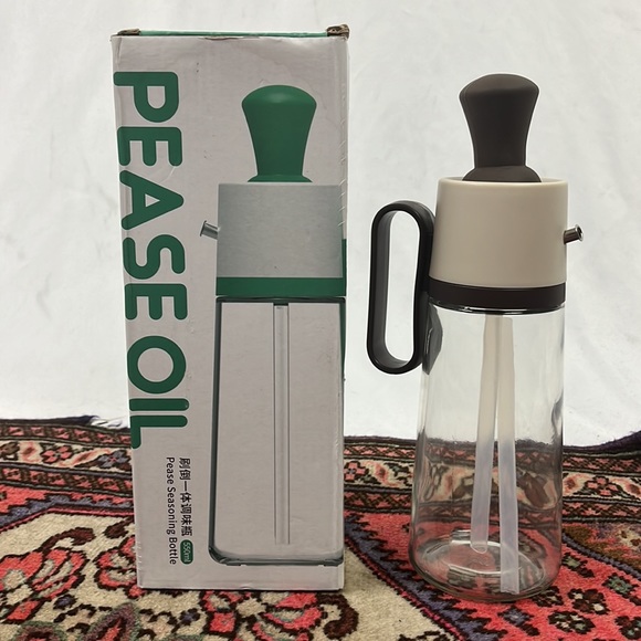 Pease Oil Dispenser Seasoning Bottle - Picture 7 of 9